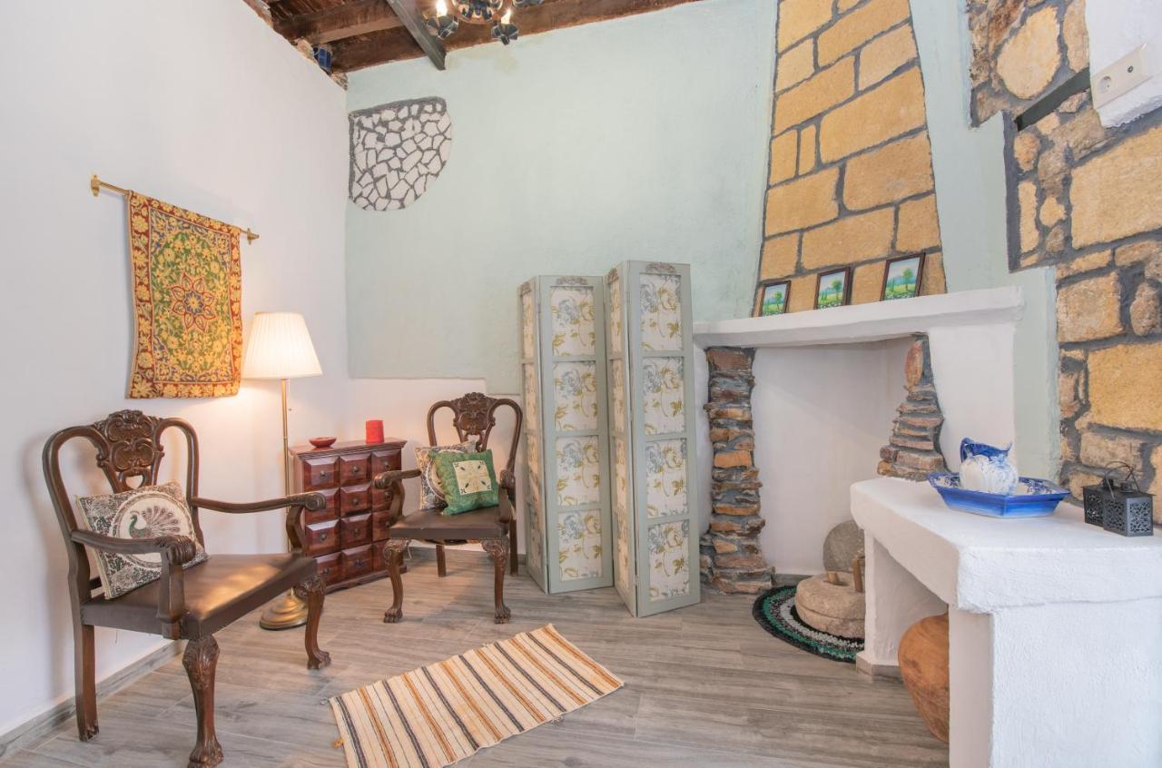 Philoxenia Traditional House Pastida エクステリア 写真