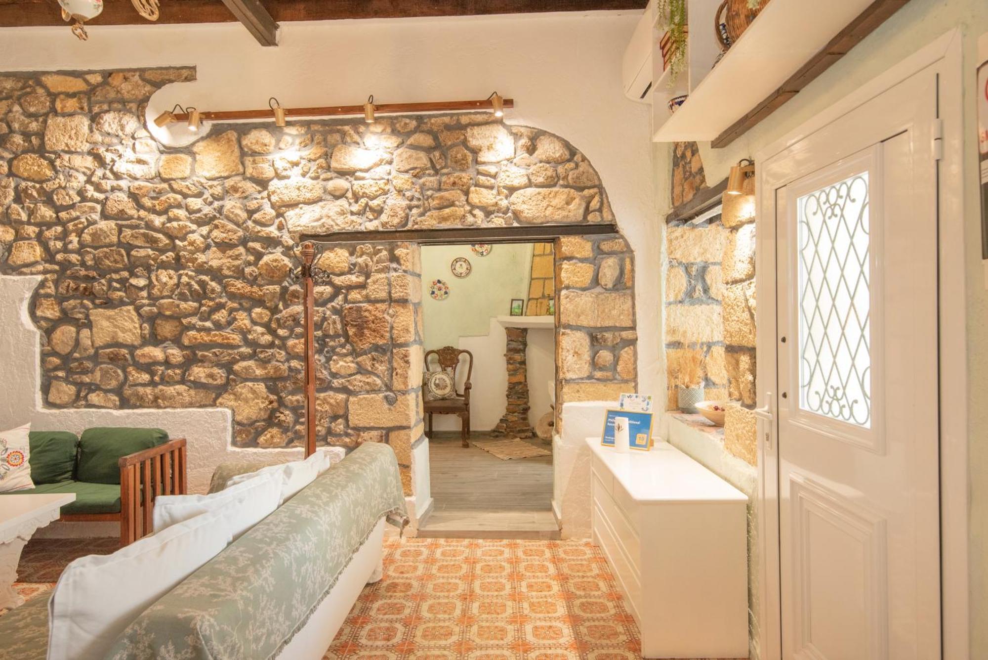 Philoxenia Traditional House Pastida エクステリア 写真